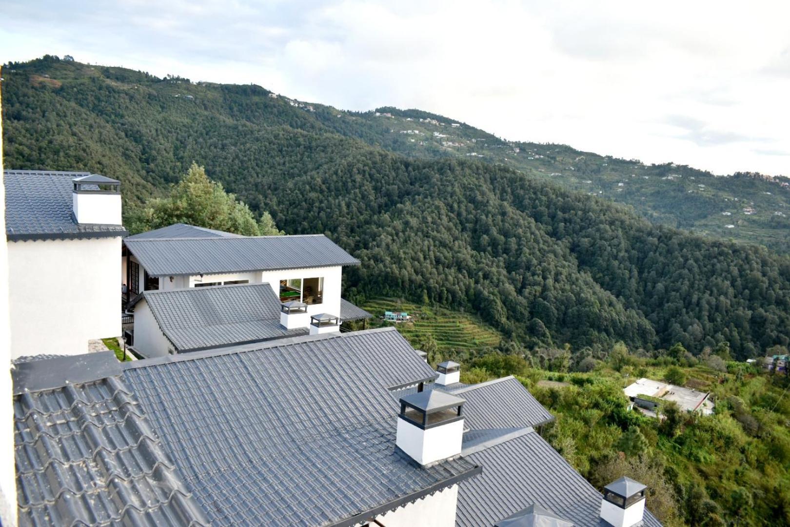 Rega Manivedya The Jungle Trail Resort มุกเตชวาร์ ภายนอก รูปภาพ