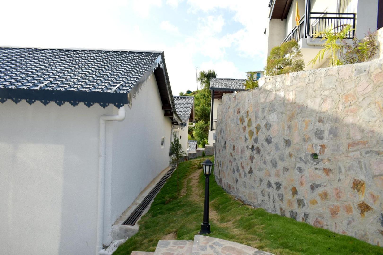 Rega Manivedya The Jungle Trail Resort มุกเตชวาร์ ภายนอก รูปภาพ